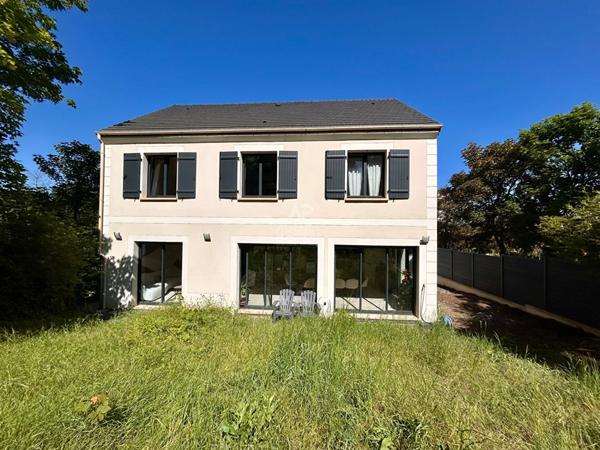 Maison Poissy 180 m2 en bordure de forêt de Saint Germain en Laye €749 000 ** - Référence 9191