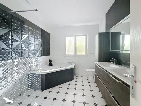 Maison 599 500 € Hourtin 5 p 163 m² DPE C