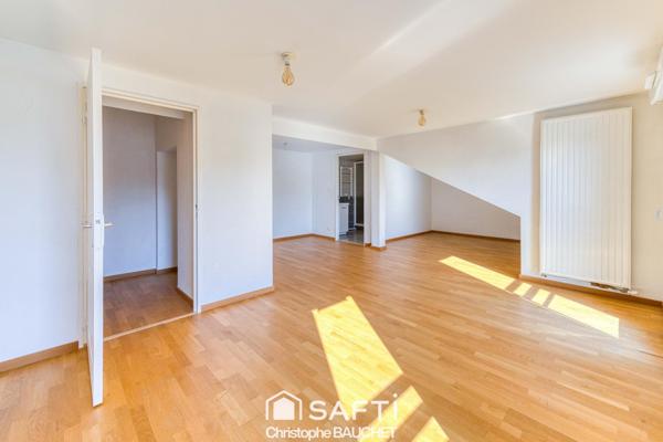 Appartement 3/4P en duplex avec terrasse à Bourg