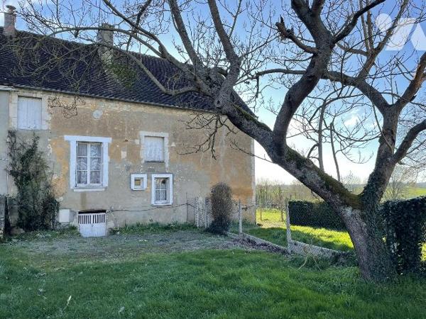 MAISON ANCIENNE AVEC TRAVAUX - VUE SUR LA CAMPAGNE