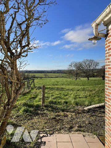 MAISON ANCIENNE AVEC TRAVAUX - VUE SUR LA CAMPAGNE