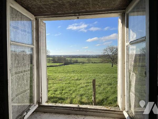 MAISON ANCIENNE AVEC TRAVAUX - VUE SUR LA CAMPAGNE
