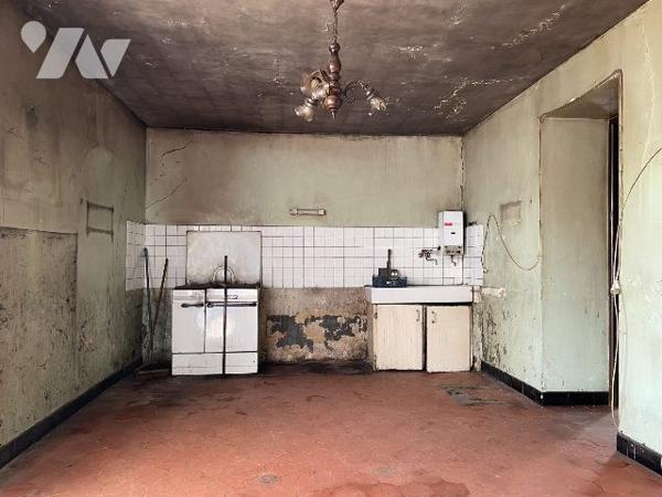 MAISON ANCIENNE AVEC TRAVAUX - VUE SUR LA CAMPAGNE