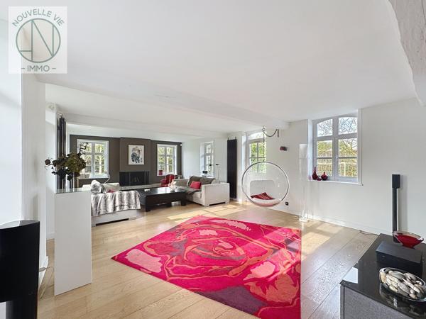 Maison
                                                                                                                                                                                                                                                                                                                        7 pièce(s)                                                                                                                                                                                                          5 chambre(s)                                                                                                                                                                                                          325  m²