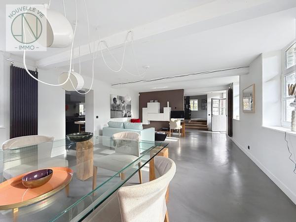 Maison
                                                                                                                                                                                                                                                                                                                        7 pièce(s)                                                                                                                                                                                                          5 chambre(s)                                                                                                                                                                                                          325  m²