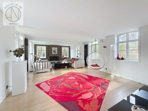 Maison
                                                                                                                                                                                                                                                                                                                        7 pièce(s)                                                                                                                                                                                                          5 chambre(s)                                                                                                                                                                                                          325  m²