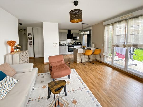 Appartement Vaureal F4 avec 3 chambres et jardin