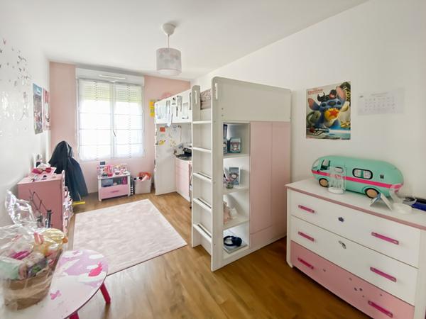 Appartement Vaureal F4 avec 3 chambres et jardin