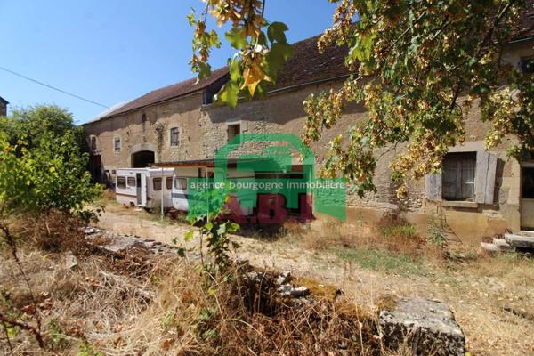 58, ancien corps de Ferme indépendant - grand potentiel sur 1515m² de terrain.