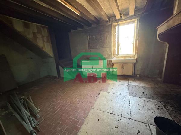 58, ancien corps de Ferme indépendant - grand potentiel sur 1515m² de terrain.