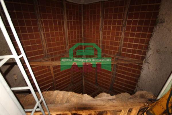 58, ancien corps de Ferme indépendant - grand potentiel sur 1515m² de terrain.