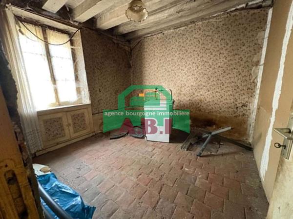 58, ancien corps de Ferme indépendant - grand potentiel sur 1515m² de terrain.