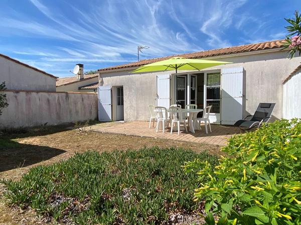 17740 Sainte Marie De Re - Petite maison avec de beaux potentiels ? Jardin plein sud