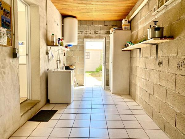 17740 Sainte Marie De Re - Petite maison avec de beaux potentiels ? Jardin plein sud