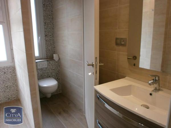 Appartement à louer 3 pièces 67.26m² Aix-les-Bains (73100)