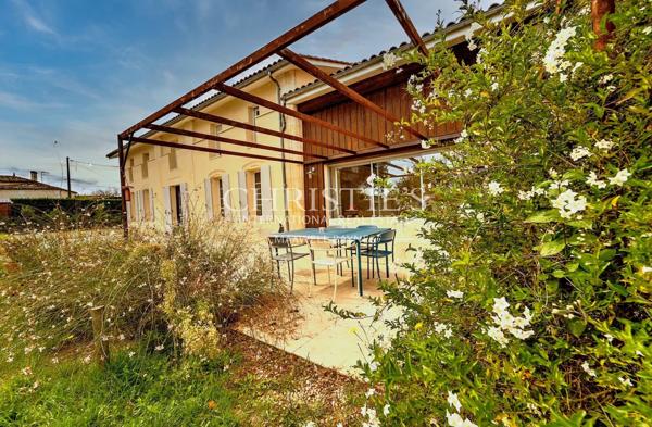 Maison en pierre rénovée avec piscine et studio à 15 min de Libourne