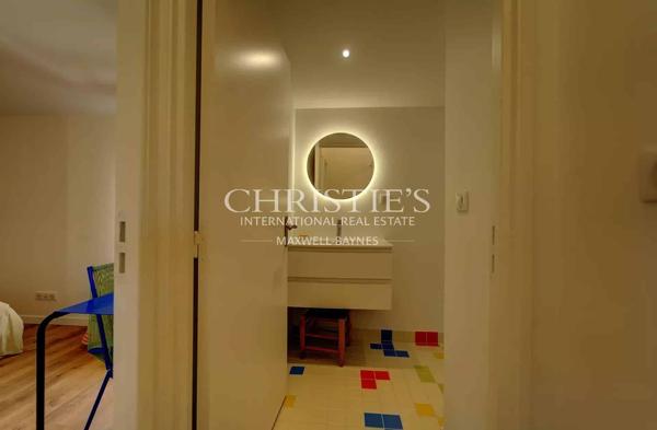 Maison en pierre rénovée avec piscine et studio à 15 min de Libourne