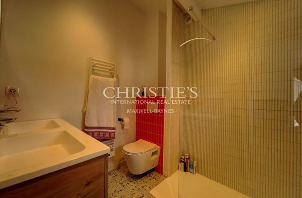 Maison en pierre rénovée avec piscine et studio à 15 min de Libourne