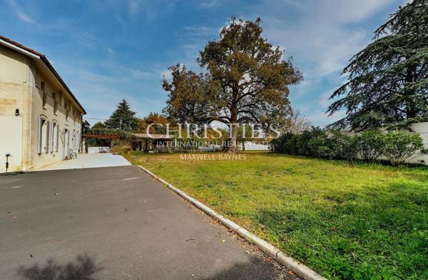 Maison en pierre rénovée avec piscine et studio à 15 min de Libourne
