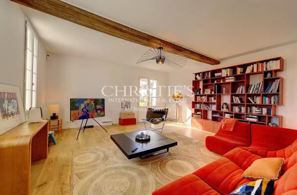 Maison en pierre rénovée avec piscine et studio à 15 min de Libourne