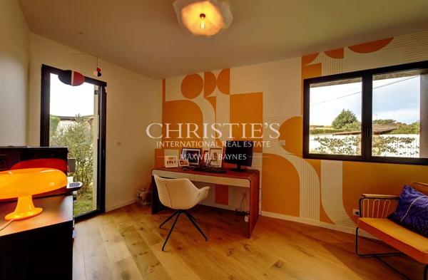 Maison en pierre rénovée avec piscine et studio à 15 min de Libourne