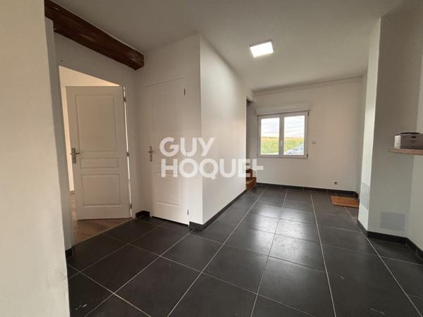 MAISON À LOUER DE 5 PIÈCES DE 74,00 M²