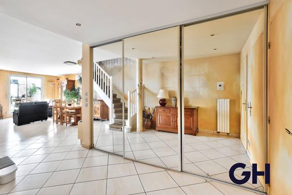 DUPLEX TOIT TERRASSE / CROIX - ROUSSE