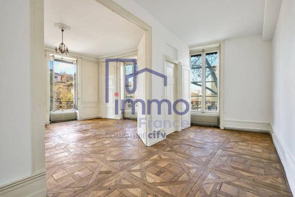 Lyon 2  Appartement d'exception au charme de l'ancien