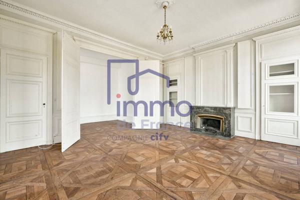 Lyon 2  Appartement d'exception au charme de l'ancien