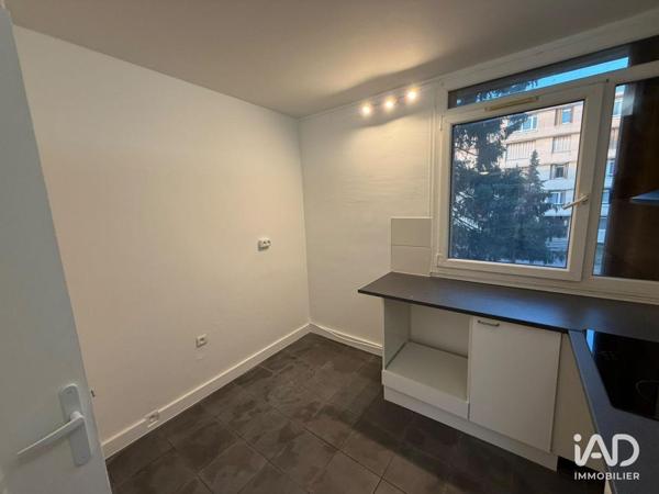 Location appartement 3 pièces 67 m² Savigny-sur-Orge