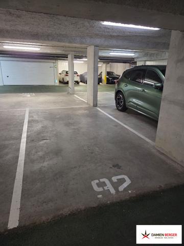 Place de parking en sous-sol, vieux port. La rochelle