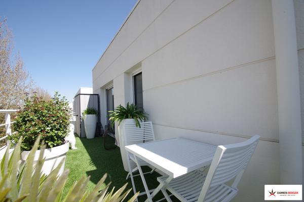 Superbe appt T3 avec grande terrasse en dernier étage. La rochelle