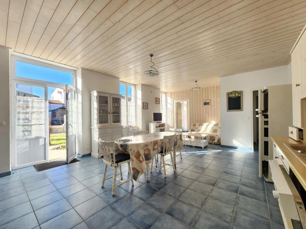 À vendre – Maison de plain-pied à 100 mètres de la mer – La Cotinière (Saint-Pierre-d’Oléron)