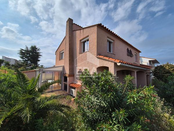 Maison totalement renovée à vendre à Saint Cyprien - Confort moderne