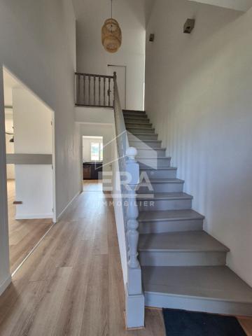 Maison totalement renovée à vendre à Saint Cyprien - Confort moderne