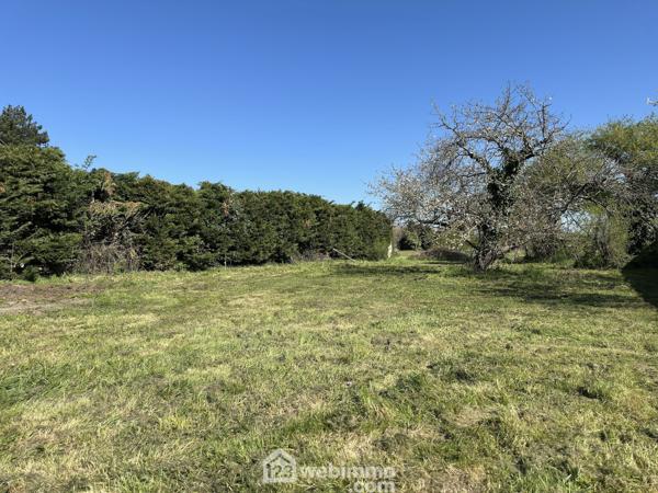 Terrain à bâtir 734 m² à Mazé-Milon 49630