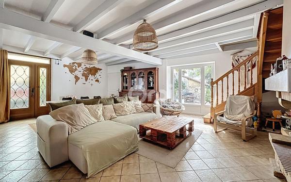 Maison à vendre    6 pièces • 206 m2 Chamboret