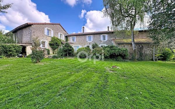 Maison à vendre    6 pièces • 206 m2 Chamboret