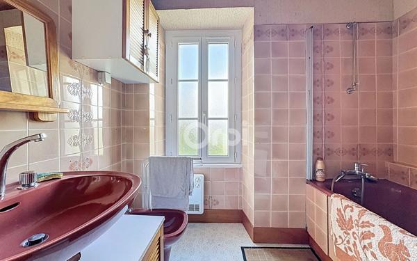 Maison à vendre    6 pièces • 206 m2 Chamboret