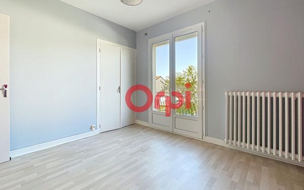 Maison à vendre    5 pièces •  Vichy