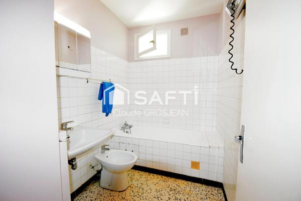 Appartement 4 Pièces de 91m² avec balcon ,parking et cave.
