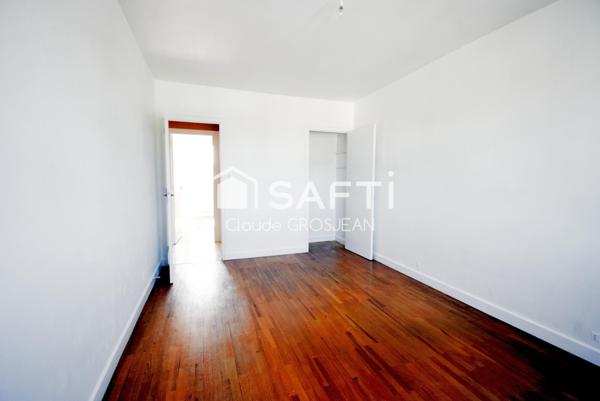 Appartement 4 Pièces de 91m² avec balcon ,parking et cave.