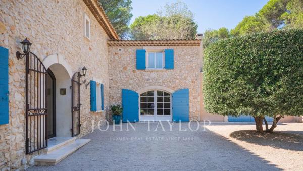 Mas en pierre du XIXᵉ siècle rénové avec dépendances – Ventabren, proche Aix-en-Provence