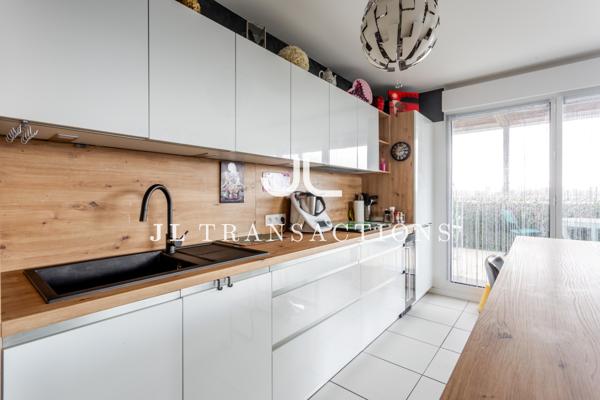 Floirac - Magnifique appartement avec terrasse de 80 m² et parkings
