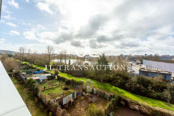 Floirac - Magnifique appartement avec terrasse de 80 m² et parkings