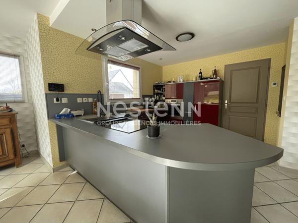 MAISON 4 CHAMBRES - A PROXIMITE DU BOURG DE GRAND-CHAMP