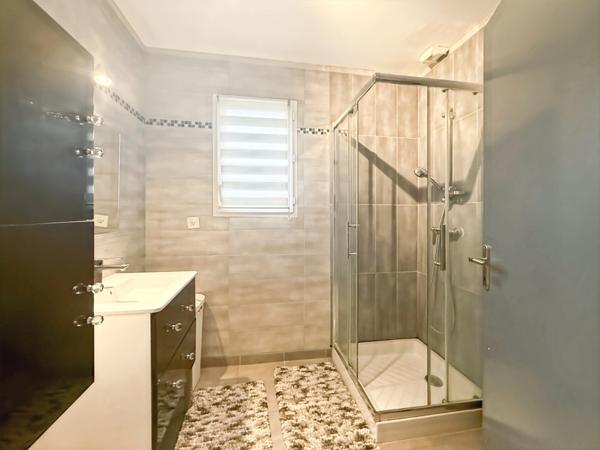 Montoir-de-Bretagne (44450) - MAISON RECENTE - 4 CHAMBRES - DÉCO SOIGNÉE - JARDIN CLOS SUD