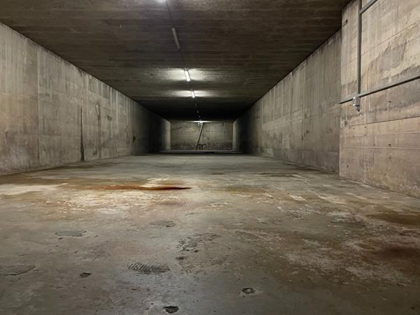 Entre LIMOUX et Carcassonne HANGAR Viticole sur son terrain