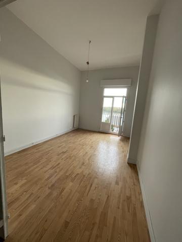 Appartement T2 - Immeuble en Pierre - Quai