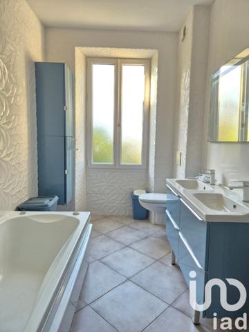 Maison à vendre 7 pièces 215 m² Aussillon